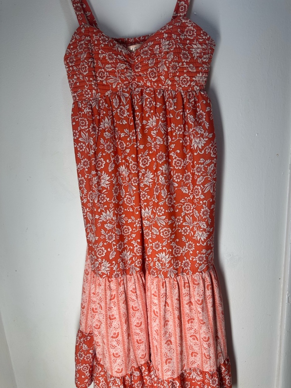 Red & White Floral Tiered Maxi Sundress - Picture 9 of 10